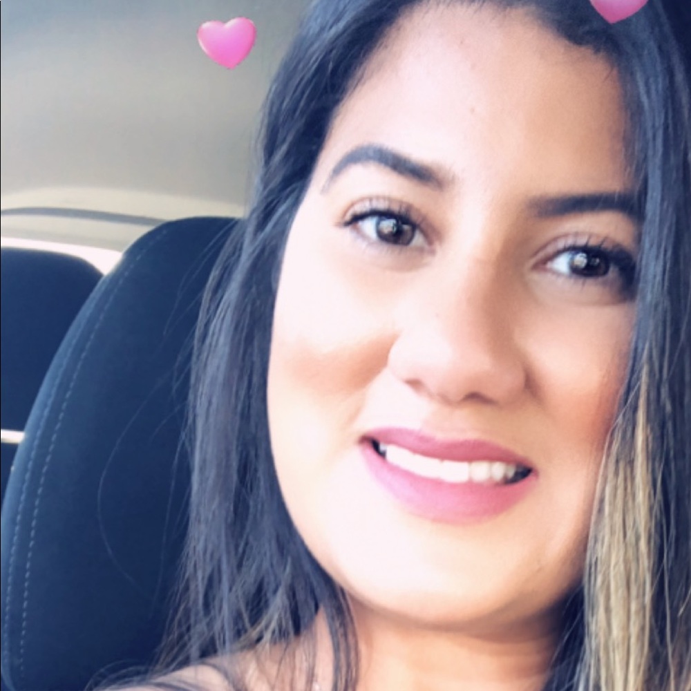 Meet your Posher, Vanessa